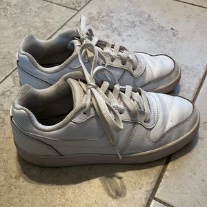 Womens white leather Nike size 7.5